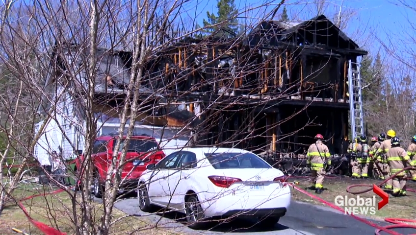Community rallies after family loses home in Hammonds Plains fire - image