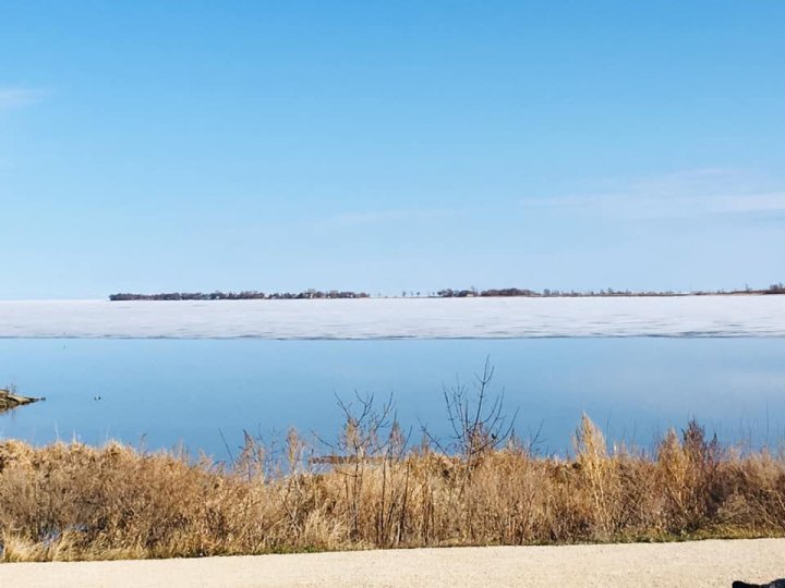 Manitoba warns of high winds and potential ice buildup on major lakes ...