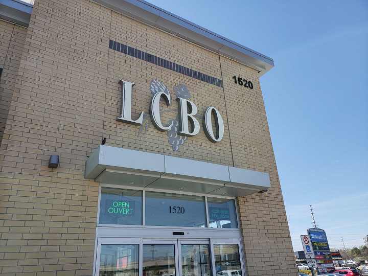 LCBO Not Considering Credit Card Surcharge At The Moment Globalnews Ca   Lcbo1 