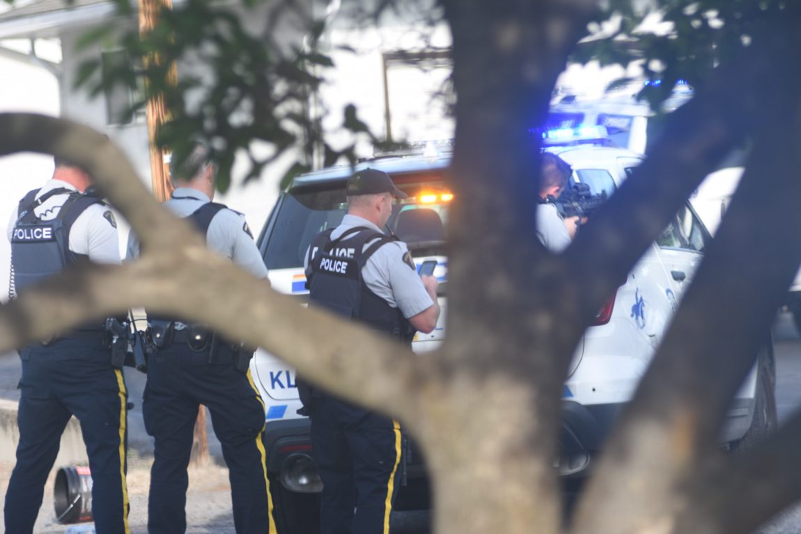 A police standoff continues in Kelowna.