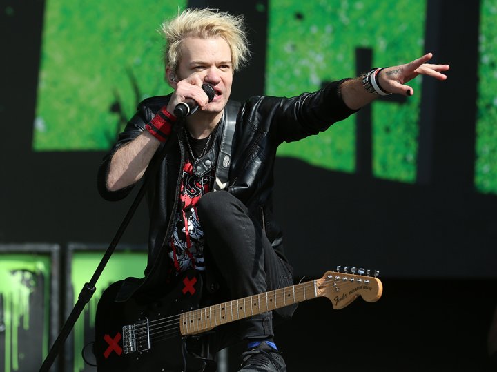 Sum 41 releases new song, ‘A Death in the Family’ | Globalnews.ca