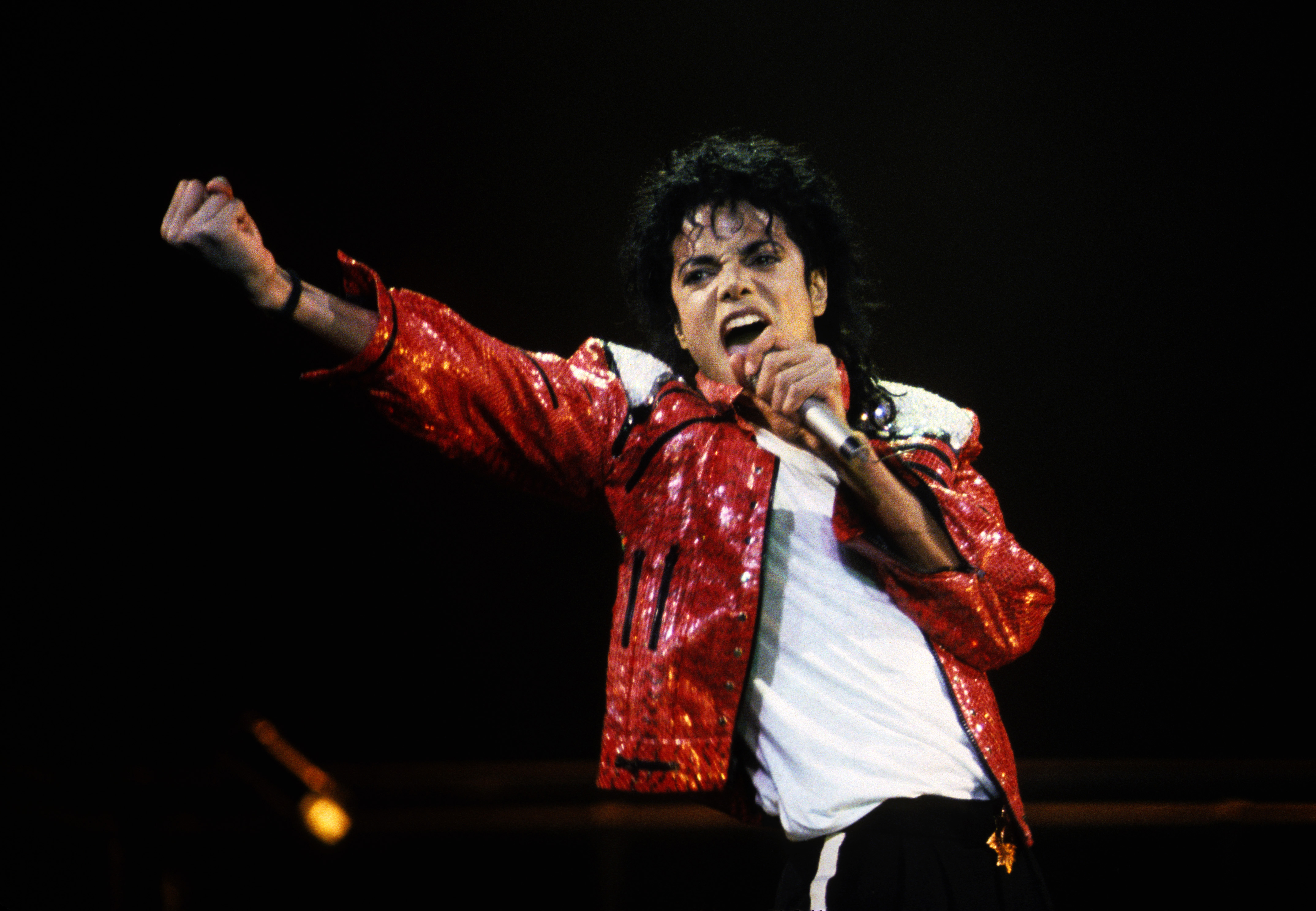Remembering Michael Jackson's Epic Super Bowl Halftime Show - Michael  Jackson Official Site