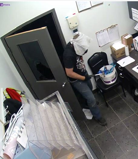 Do you recognize this person? If yes, contact RCMP.