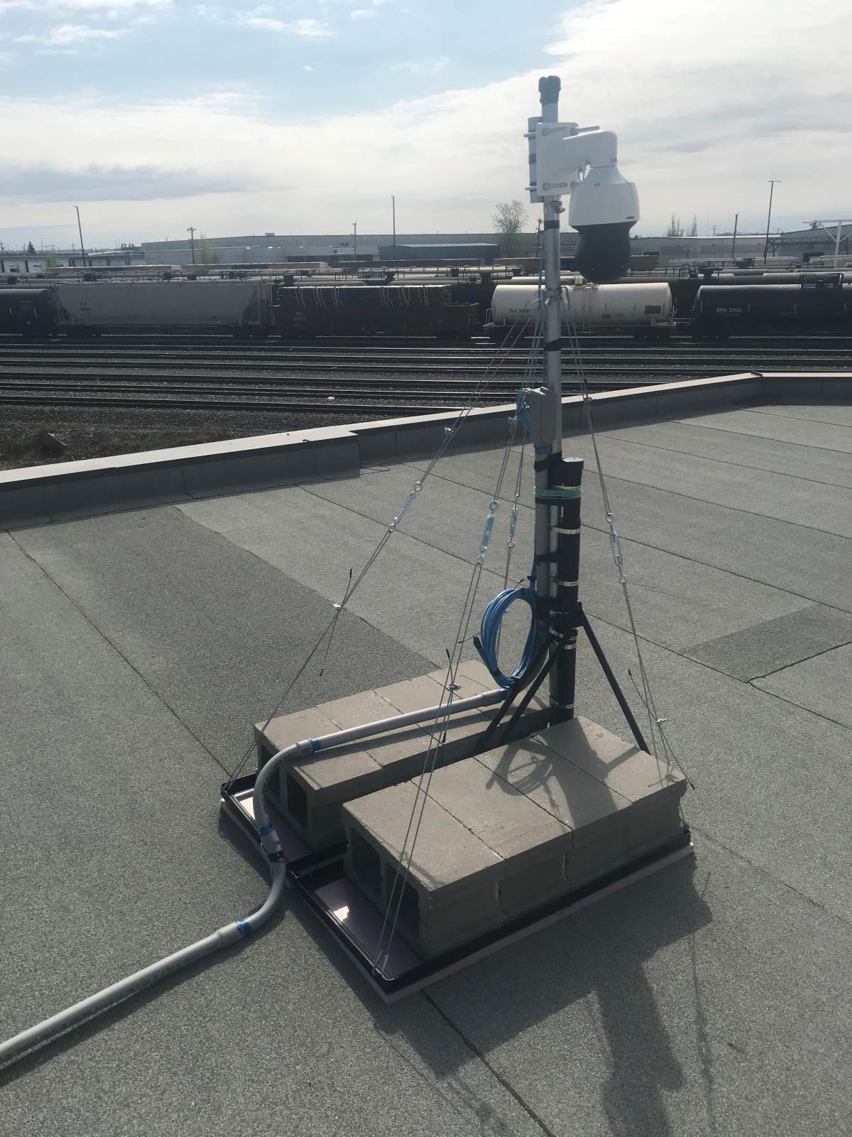 The livecam mounted on the roof of Mtek digital. The camera zones in on the 50 st & 82 ave rail crossing.