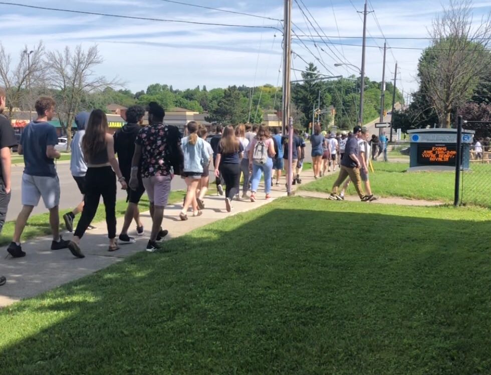 Students at John F. Ross Collegiate Vocational Institute were able to return to class and write their exams following a false alarm that led to an evacuation on Wednesday morning.