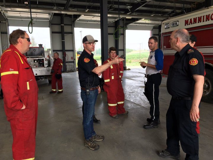 Firefighters in Manning keep watchful eye on Battle Complex Wildfire Globalnews.ca