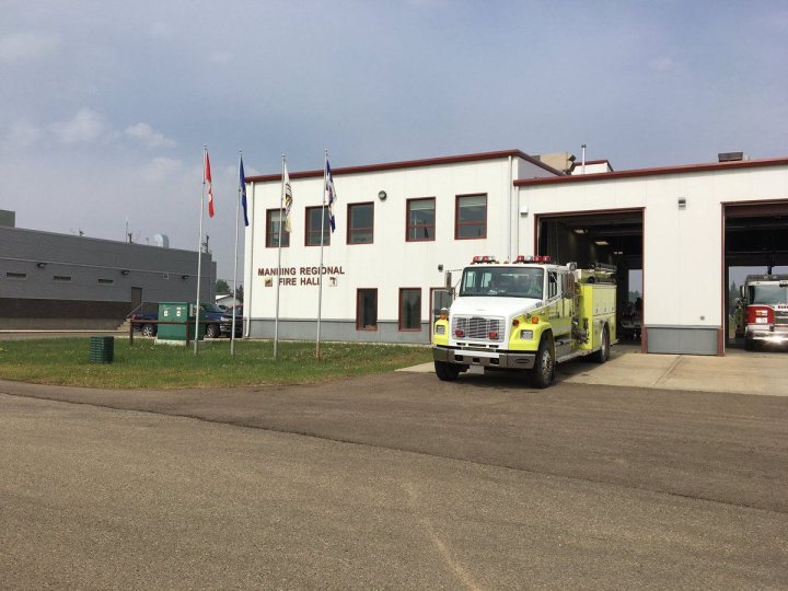 Firefighters in Manning keep watchful eye on Battle Complex Wildfire Globalnews.ca