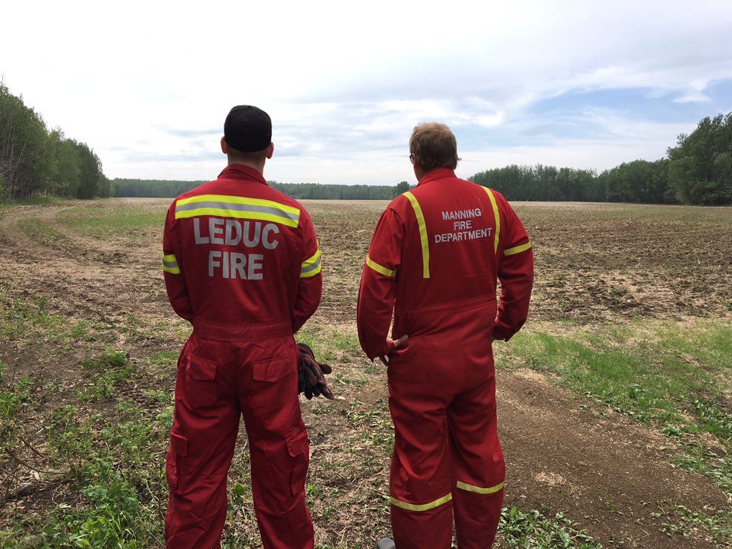 Firefighters in Manning keep watchful eye on Battle Complex Wildfire Globalnews.ca