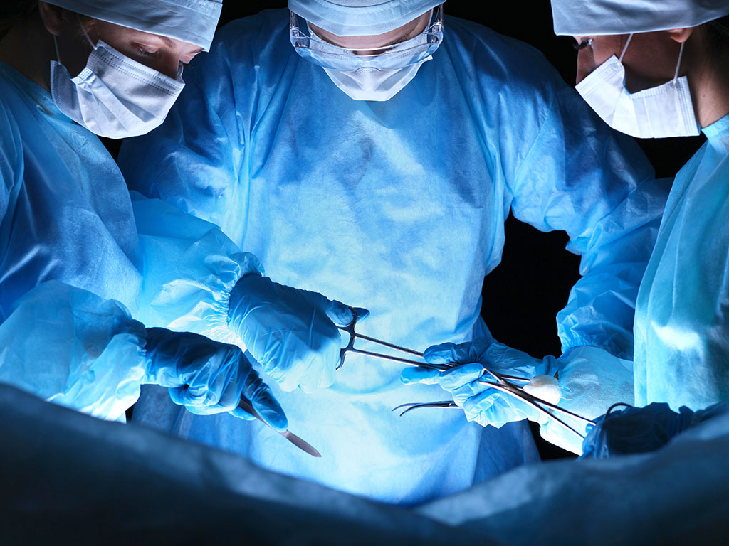 A new study found that surgeons who model "unprofessional behavior" may increase the risk of medical errors and complications for patients.