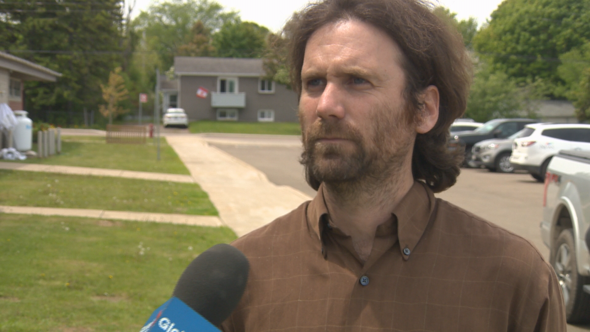 Rémi Donelle, manager of the Shediac Bay Watershed Association, says the organization still needs to determine the source of bacteria impacting Shediac Bay and Parlee Beach.