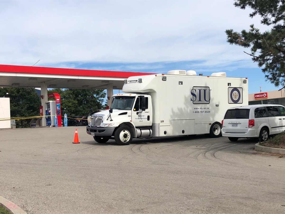 Photo of Special Investigations Unit mobile unit at an Esso gas station in Burlington, Ont.