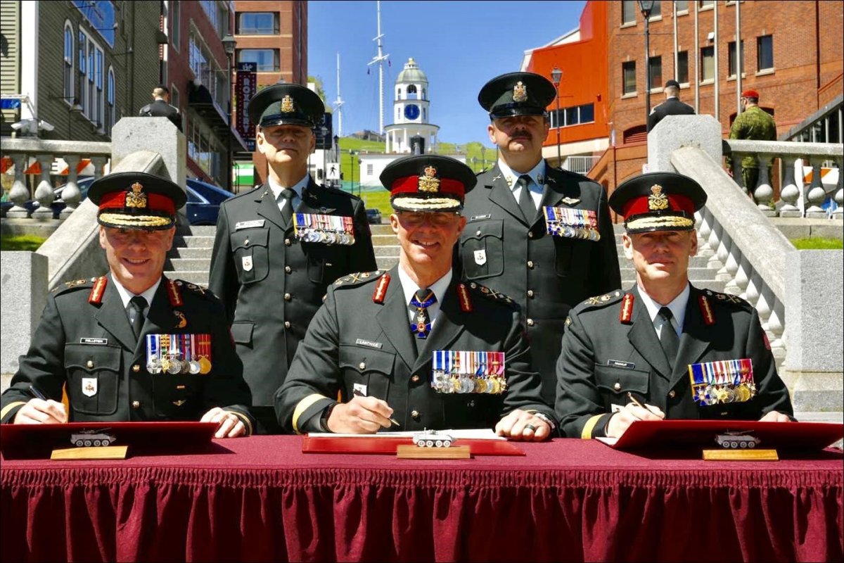 From L to R; Brigadier General Roch Pelletier, incoming Commander 5th Canadian Division; Lieutenant General Jean-Marc Lanthier, Commander Canadian Army; Major General Derek Macaulay, outgoing Commander 5th Canadian Division.