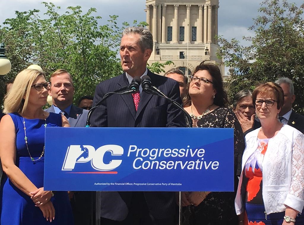 Progressive Conservative leader Brian Pallister vowed to reduce the cost of registering passenger vehicles Tuesday.