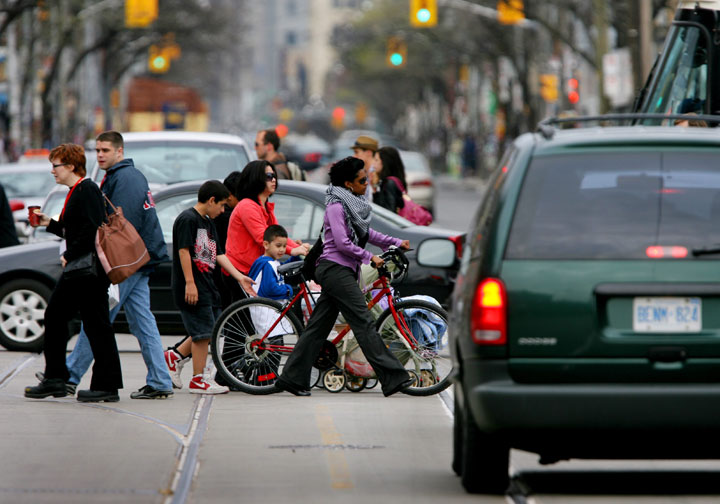 Living in a walkable neighbourhood could be good for your health, but not if there is a lot of air pollution from cars.