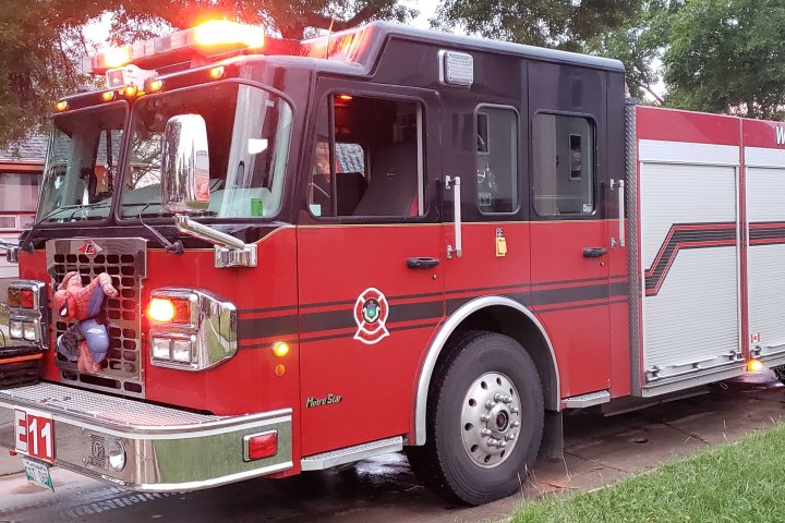 Winnipeg firefighters tackle house fires Sunday, rescue 1 person