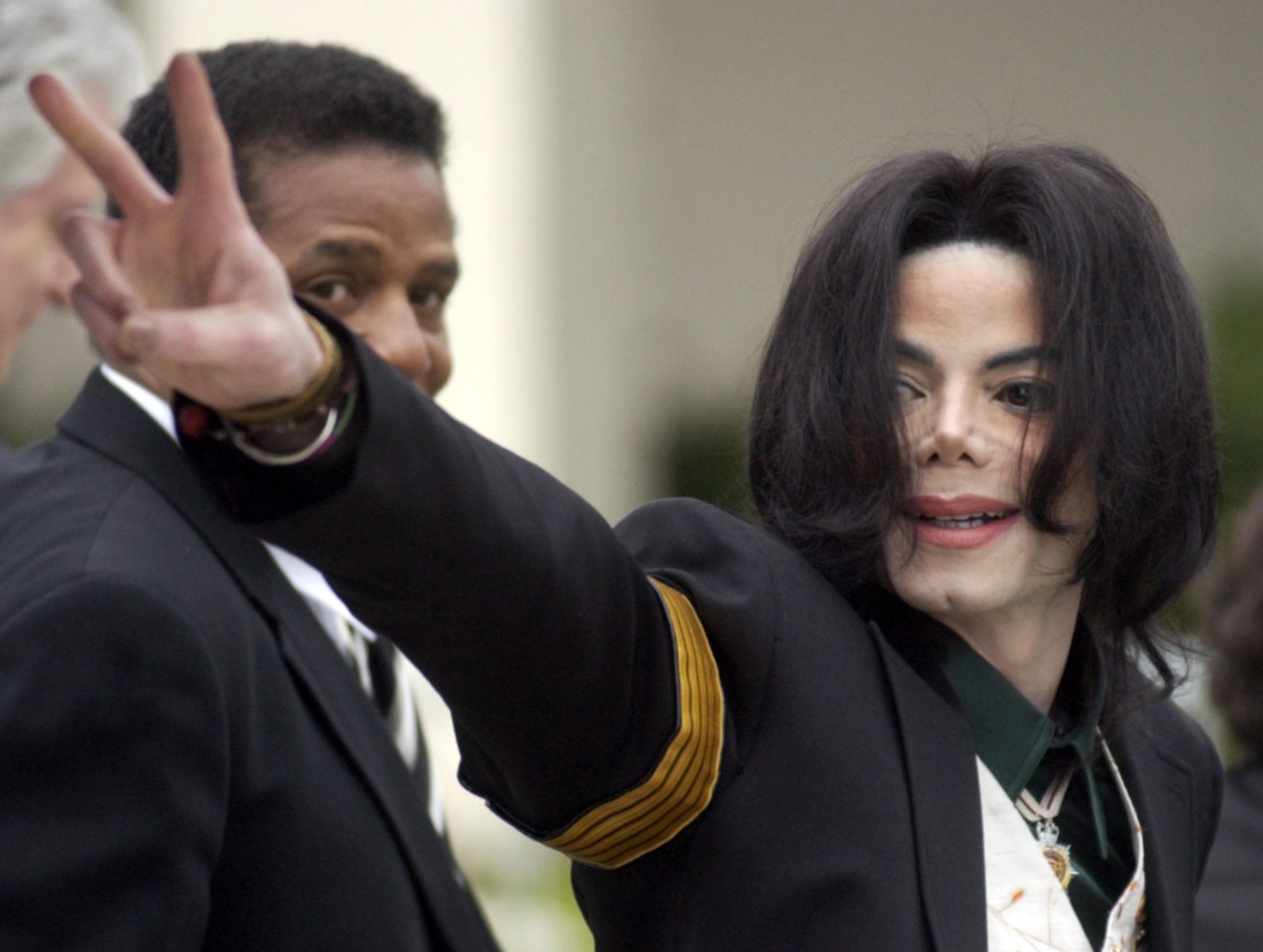 Michael Jackson Fan Clubs Sue ‘Leaving Neverland’ Subjects For Harming ...