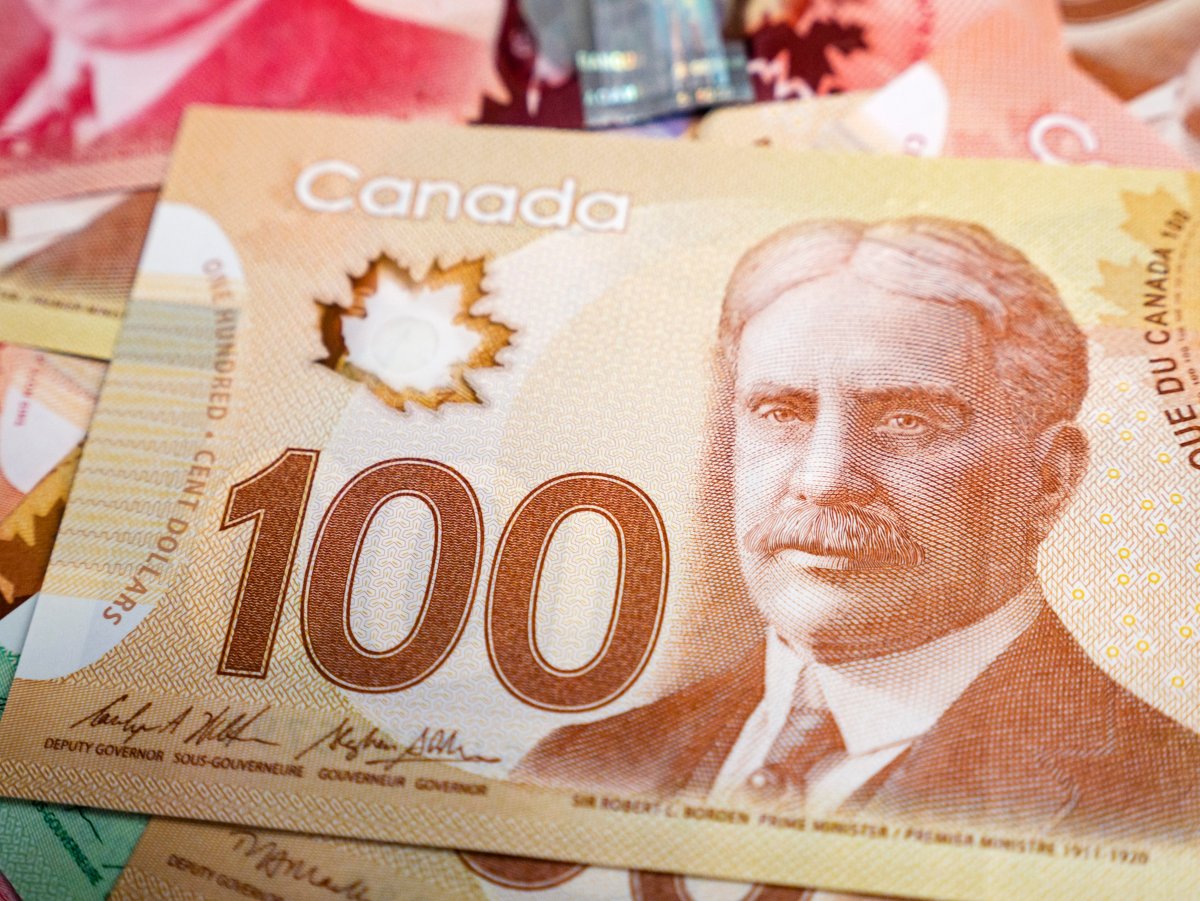 Canadian money: $100 bill