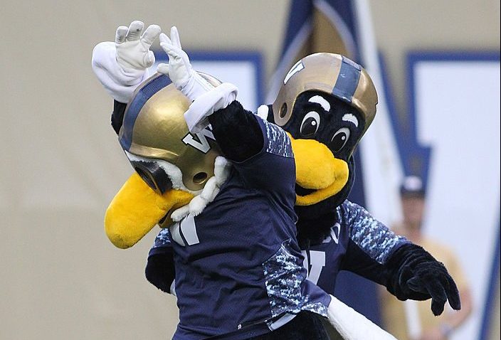Winnipeg Blue Bombers mascots Buzz and Boomer.