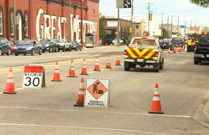To reduce speeding in work zones, city crews will start using new signs requiring motorists slow to 30 km/h on some Saskatoon roads.