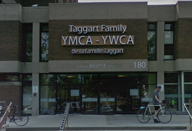 Ottawa police say that the Taggart Family YMCA/YWCA has been put on lock down and the daycare evacuated due a distressed individual at the facility. 