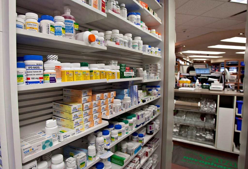 The Canadian Pharmacists Association says many pharmacies are reporting shortages of a popular heartburn medication.