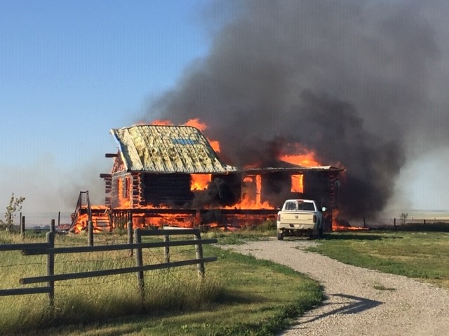 Garrit Swanepoel\’s home also served as the farm\’s office.