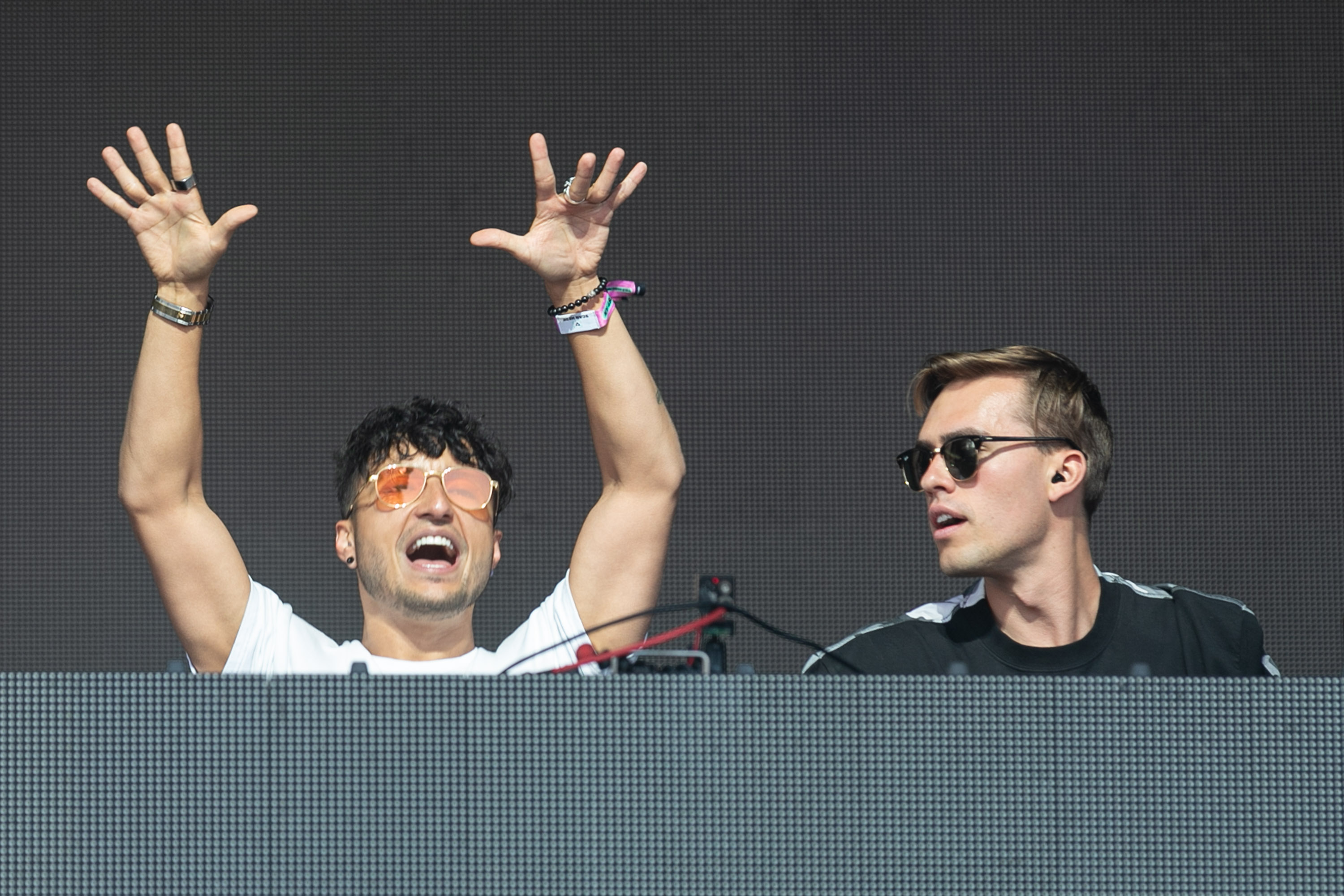 Две групи спечелили награда JUNO ще забавляват феновете на Oilers