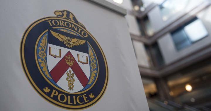 Полицията в Торонто съобщи, че издирва заподозрян, след като жена
