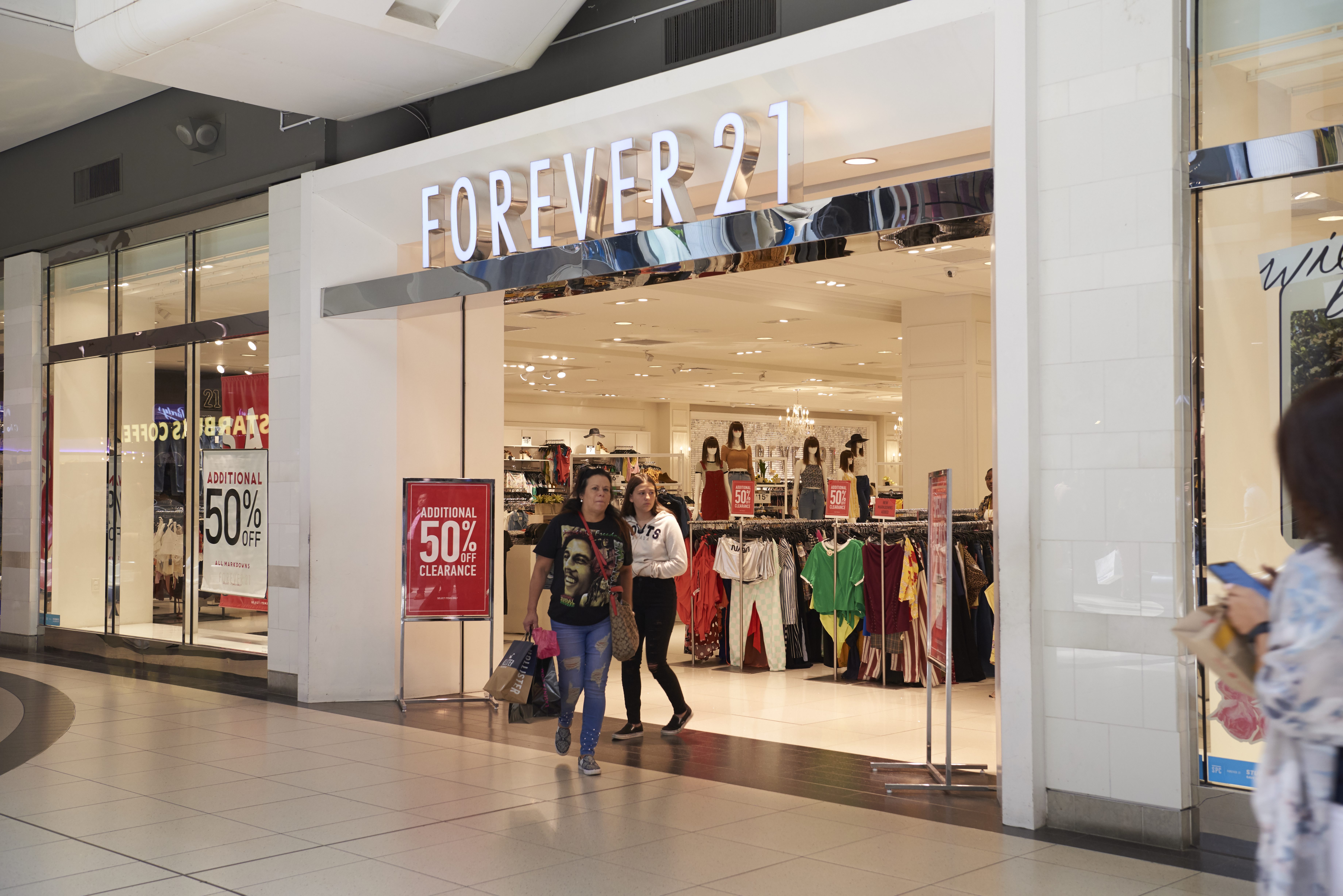 Forever 21 back in Canada, selling collections at Hudson's Bay