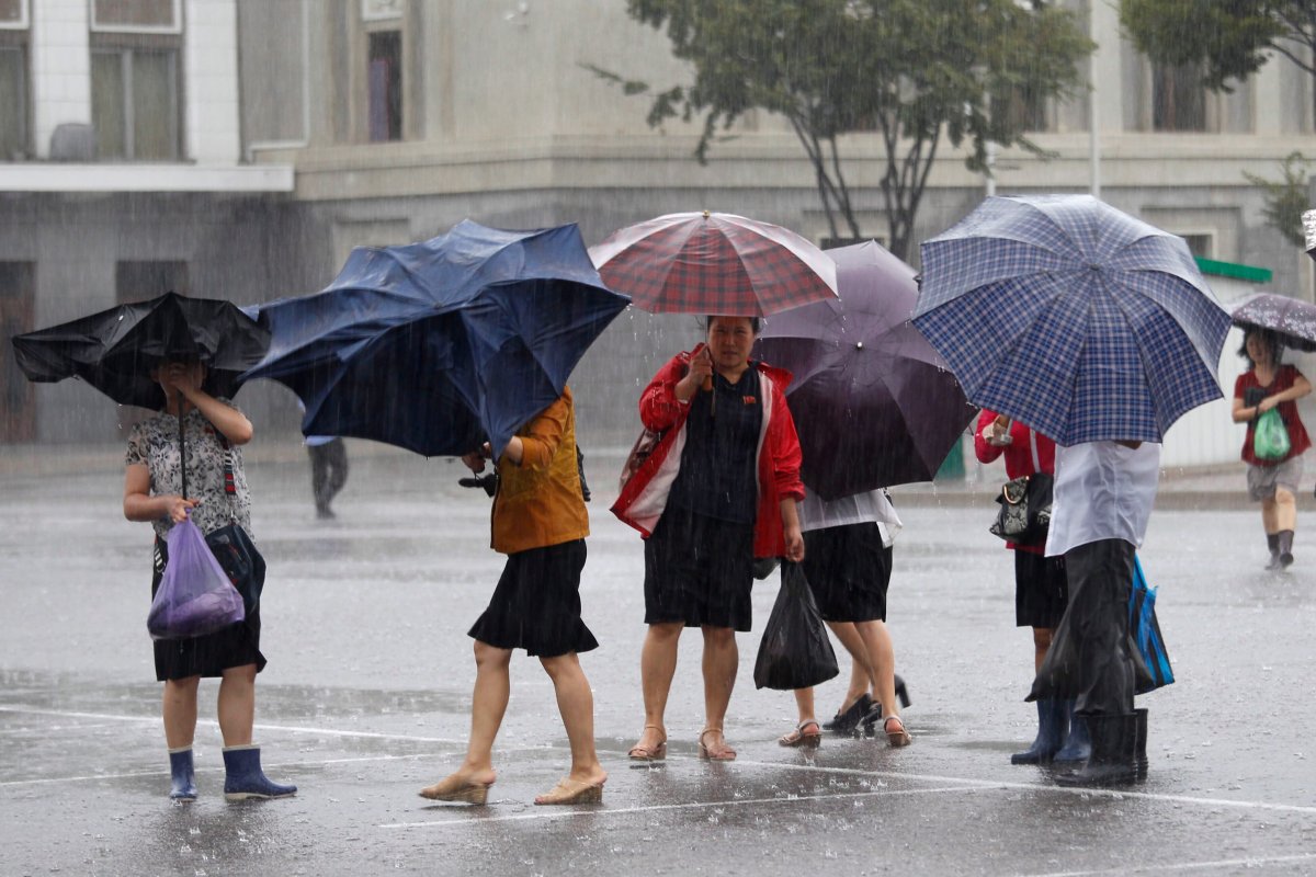Typhoon Lingling kills 3 in South Korea before making landfall in North ...