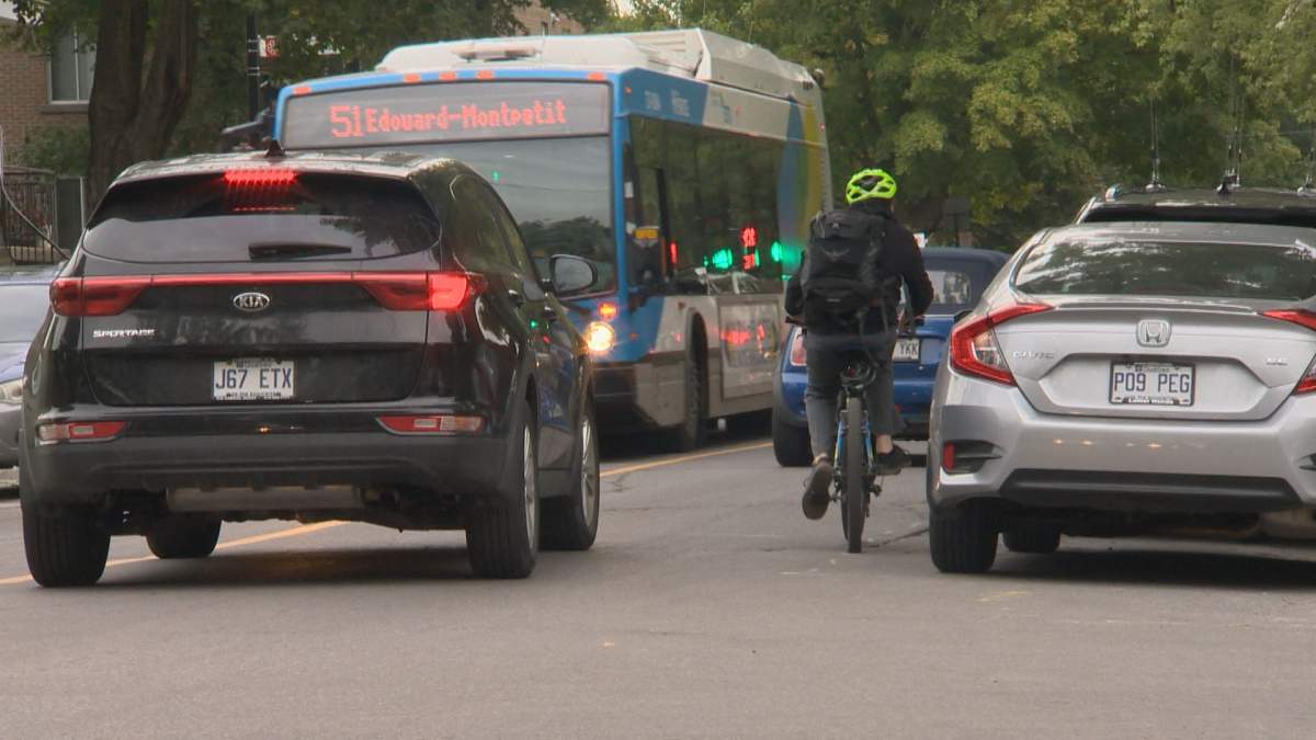 A cyclist in NDG's Fielding Avenue. Friday September 06, 2019.