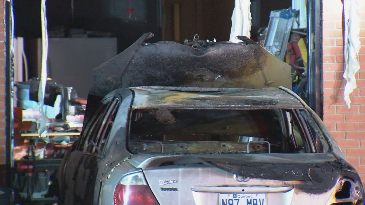 The Montreal police arson squad is investigating after two cars were allegedly set on fire in DDO.