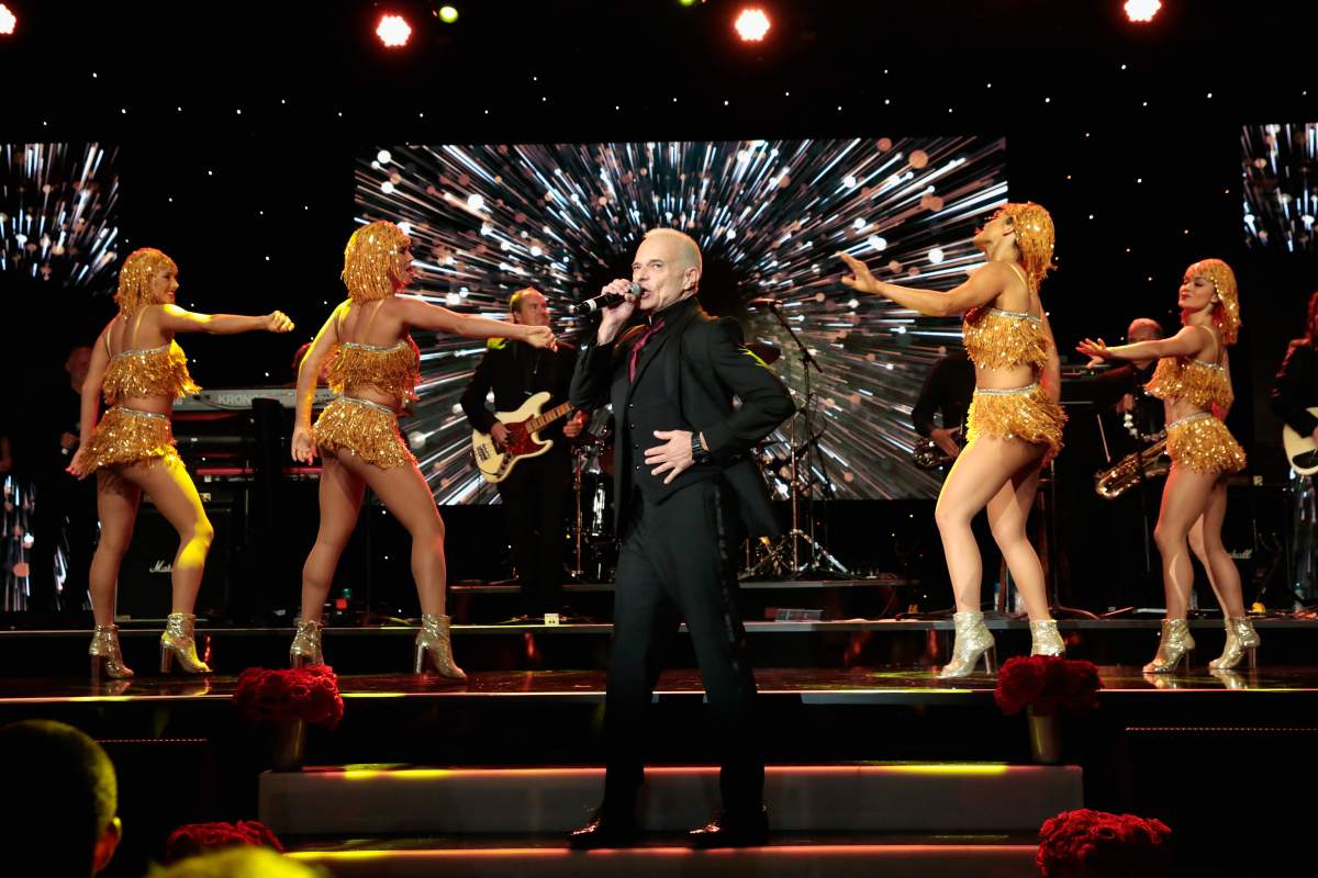 David Lee Roth performs onstage at the Brent Shapiro Foundation Summer Spectacular at the Beverly Hilton Hotel on Sept. 7, 2018 in Beverly Hills, Calif.