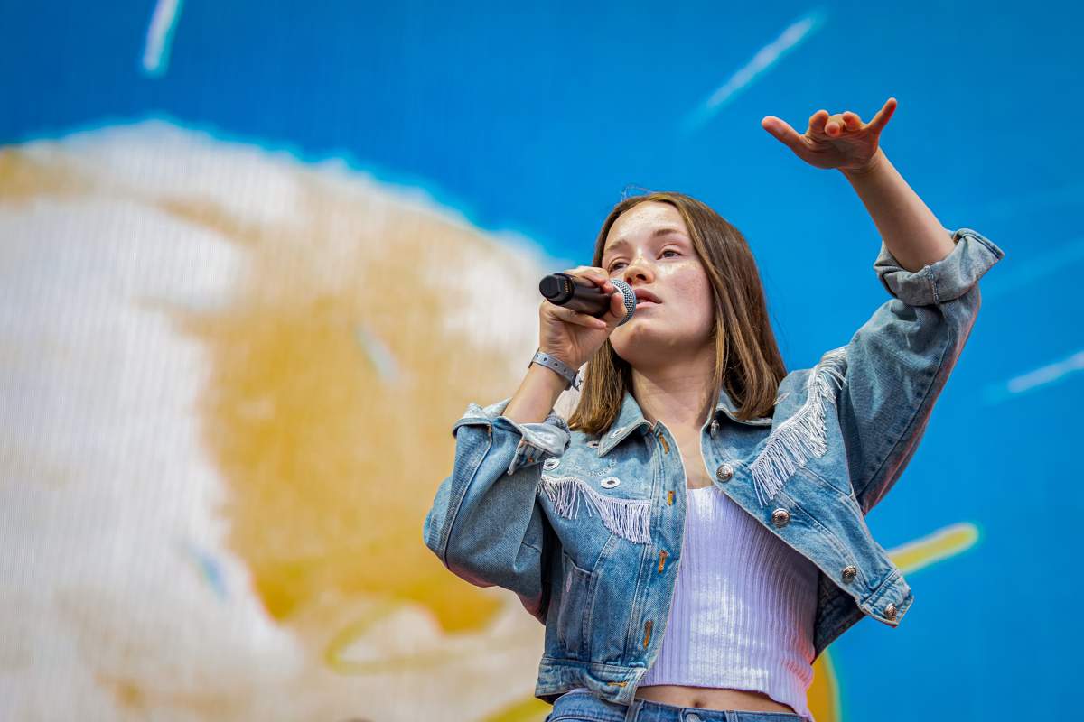 Sigrid performs on stage at The Oyafestivalen on Aug. 8, 2019 in Oslo, Norway.