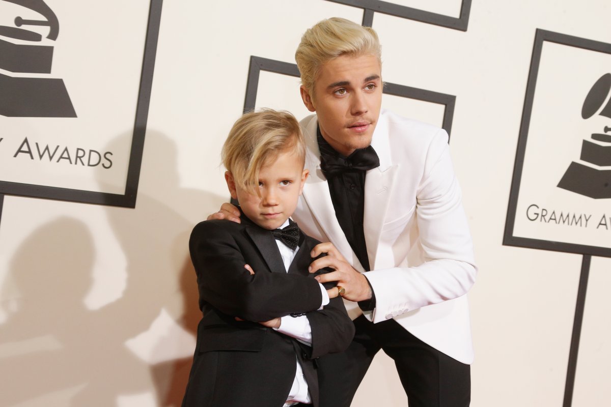 Singer Justin Bieber (R) and Jaxon Bieber attend The 58th GRAMMY Awards at Staples Center on Feb. 15, 2016 in Los Angeles, Calif.  
