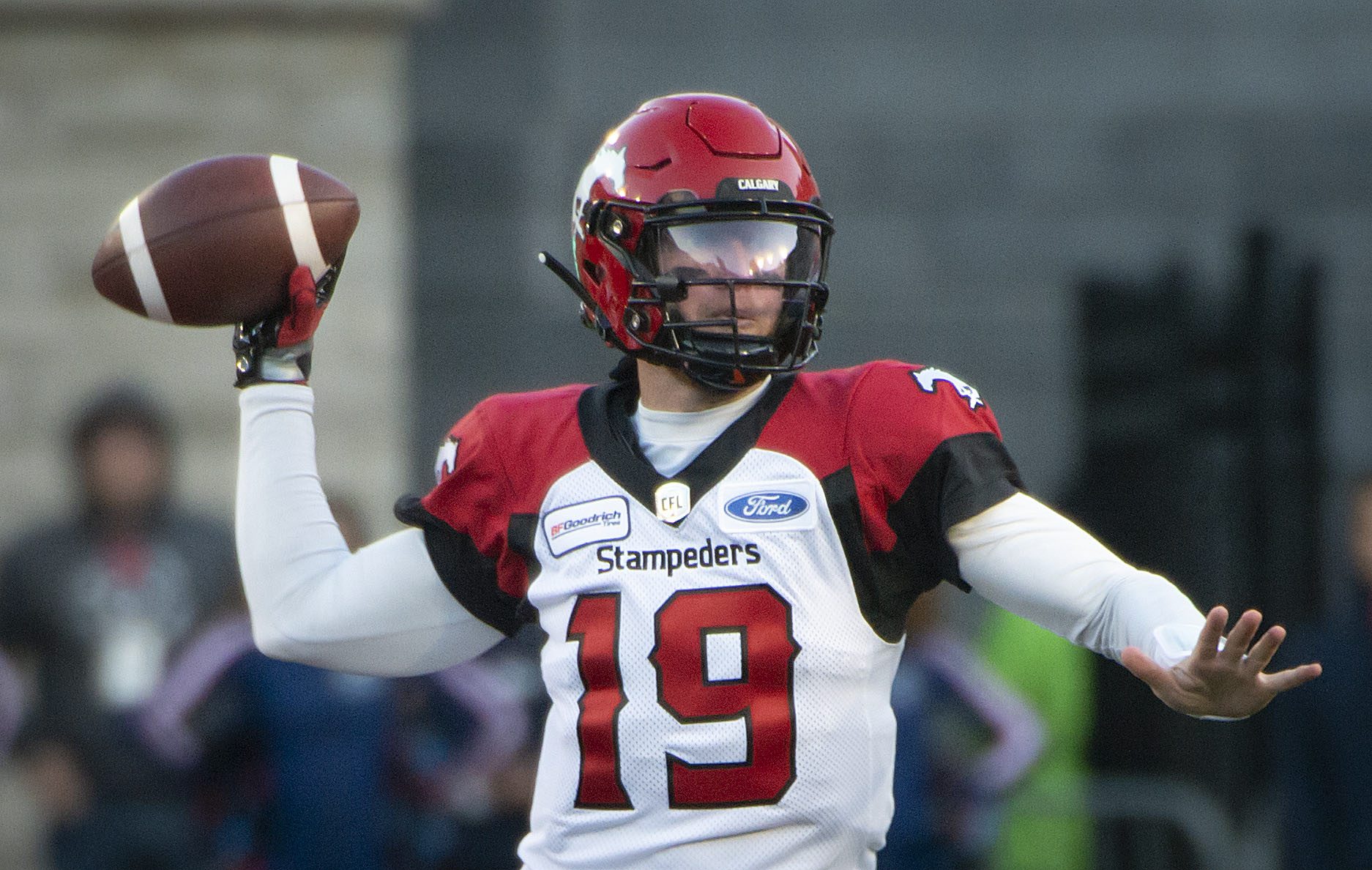 Roughriders switch QBs hoping to save playoff hopes vs. Stamps