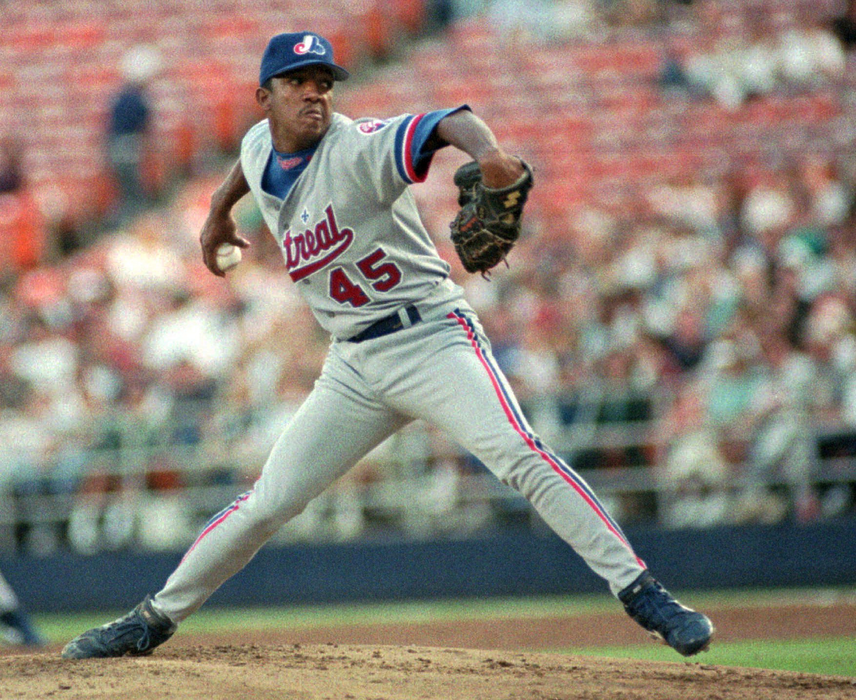 Throwback Expos day at D.C. baseball game divides Montrealers and Americans  - Montreal