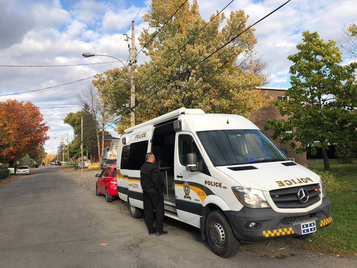 The command post in Île-Perrot.
