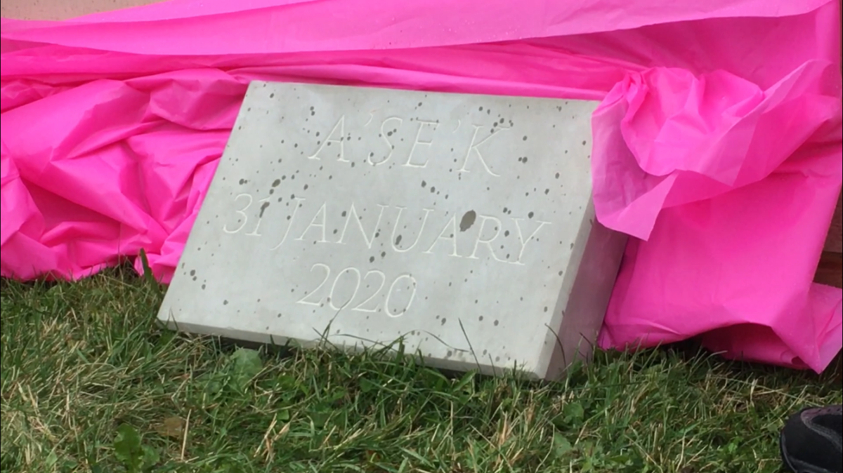 The community unveiled this piece to show the deadline is carved in stone.