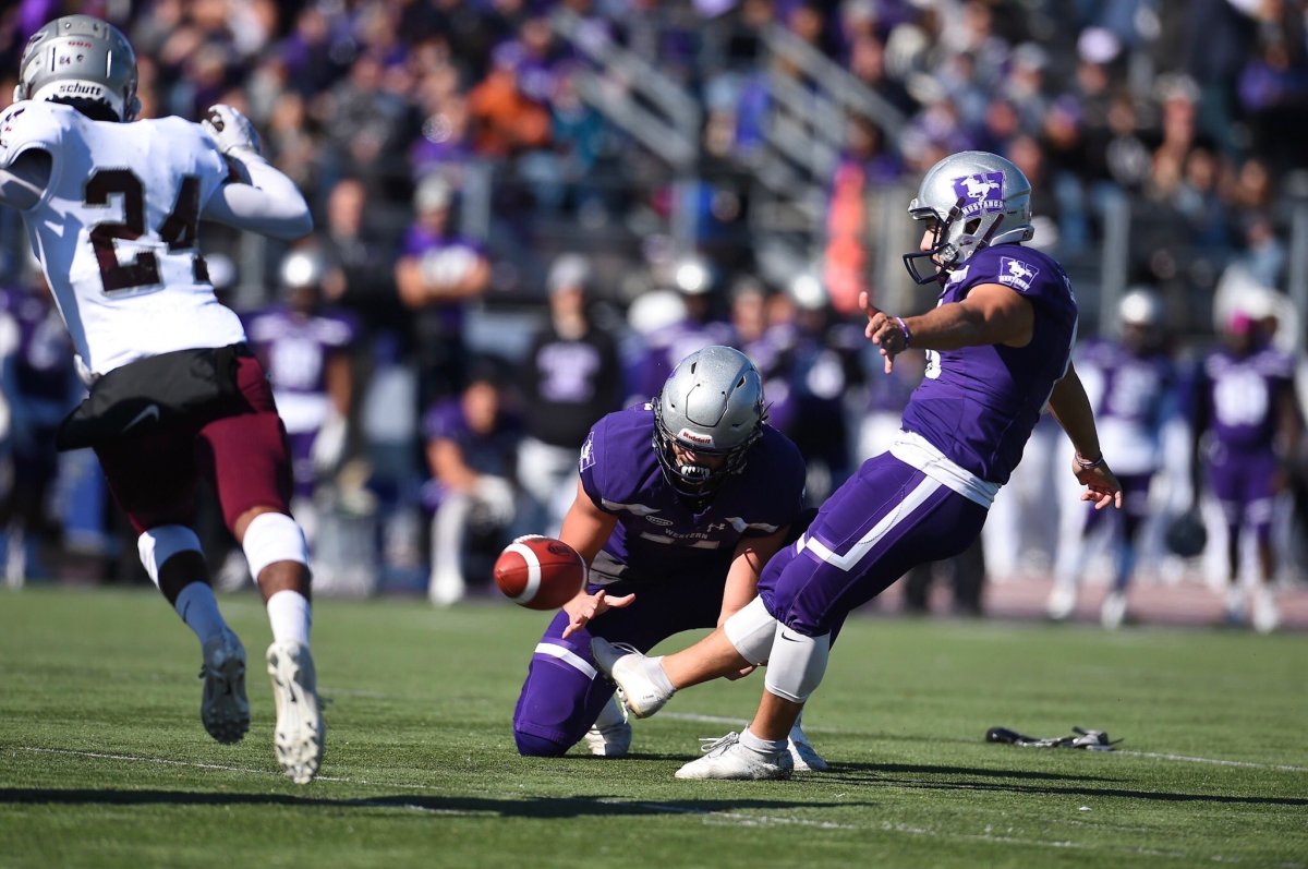 Record-setting day for Marc Liegghio and an unbeaten 2019 for the Western Mustangs - image