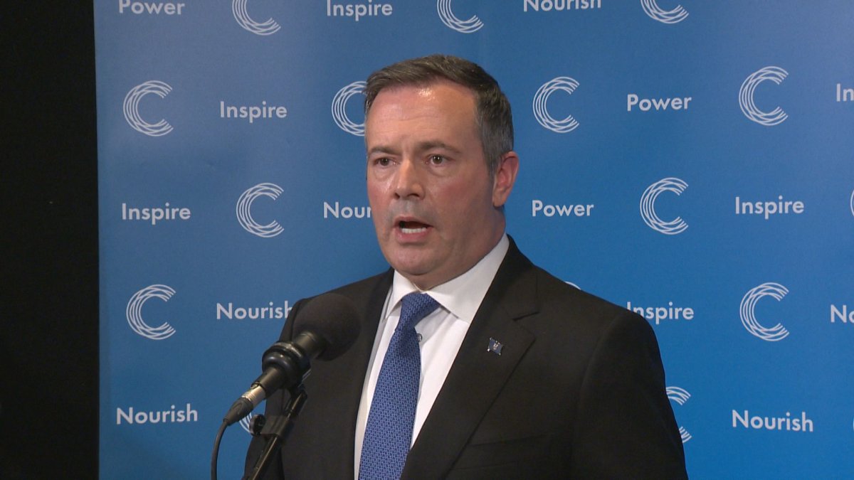 Alberta's governing UCP continues to lead all provincial political parties in donations following the release of Elections Alberta's third quarter donations report.