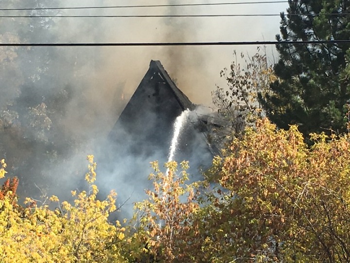 Emergency crews douse house fire near Peachland Okanagan Globalnews.ca