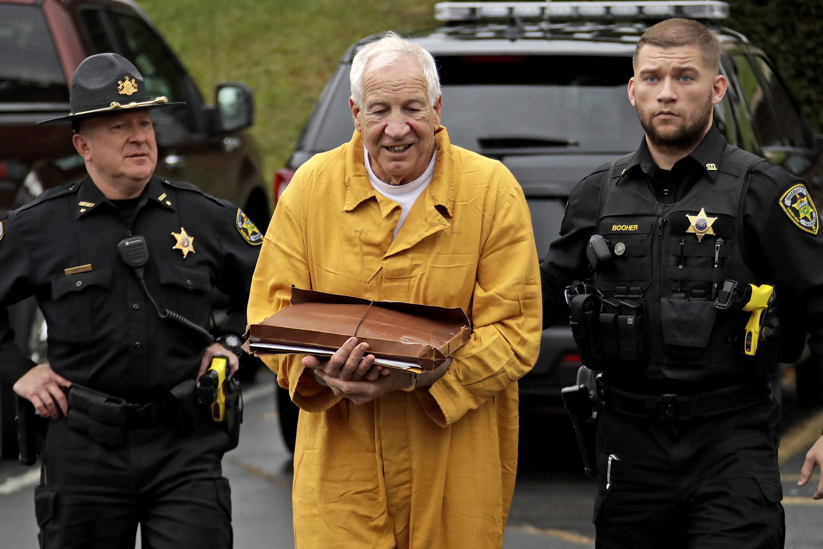 Ex-Penn State coach Sandusky loses bid for shorter prison term,  re-sentenced to 30-60 years - National 