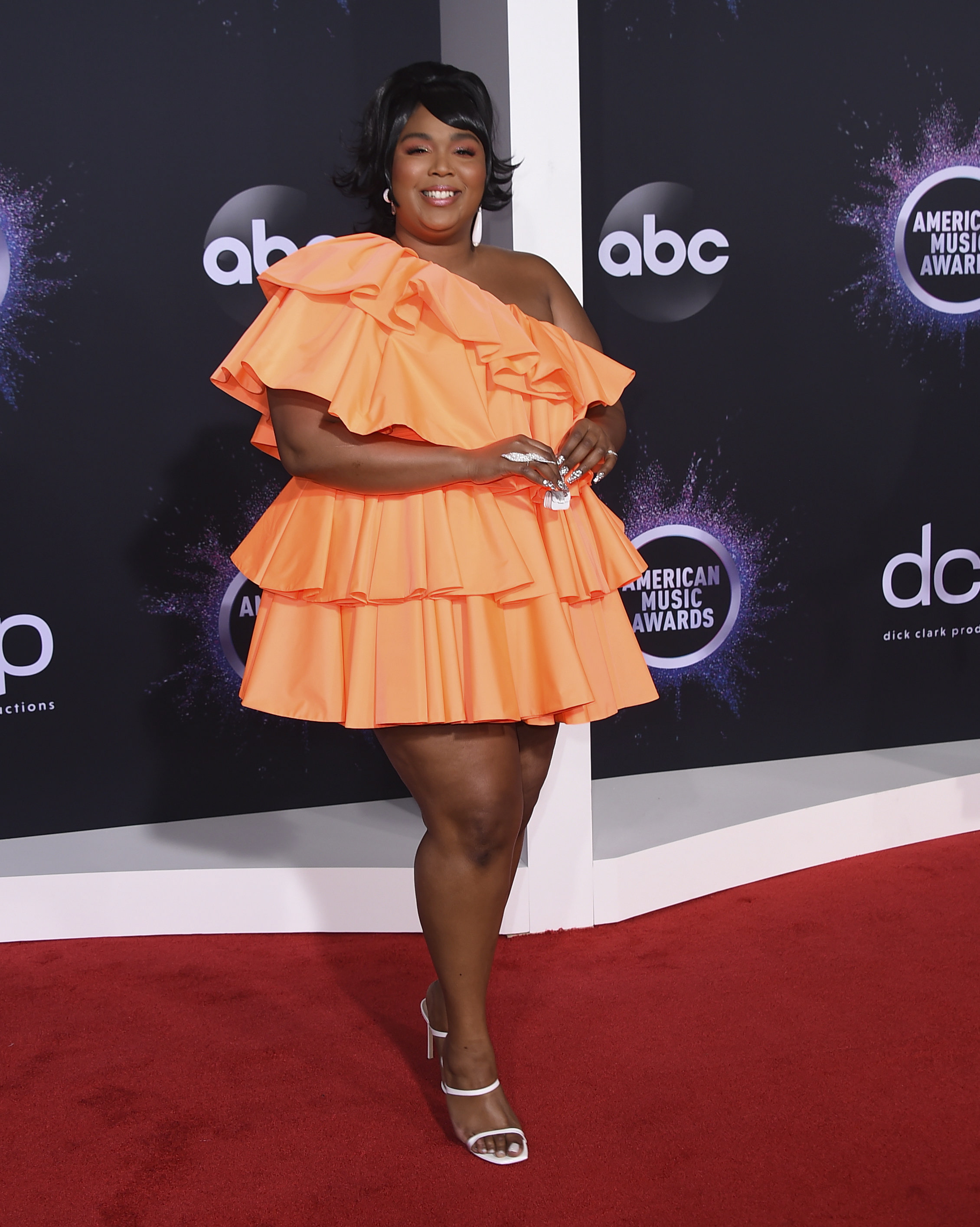 See Every Red Carpet Look at the American Music Awards 2019