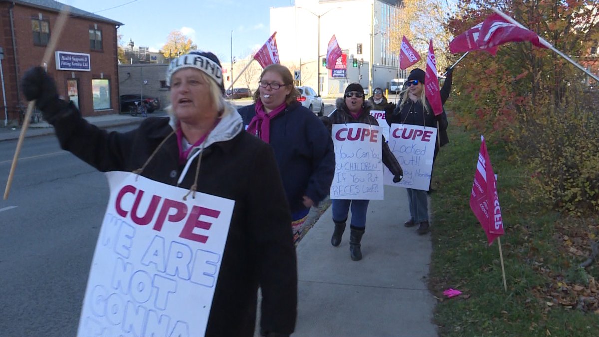 CUPE says a tentative deal has been reached with the board of Something Special Children's Centre.