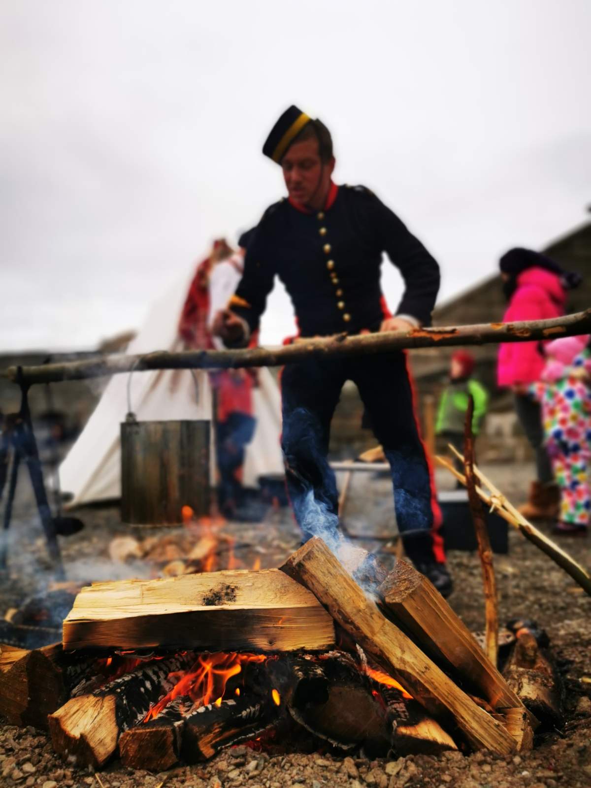 78th Highlanders were featured during the Victorian Christmas experience. Soldiers demonstrated how meals were cooked in the field.