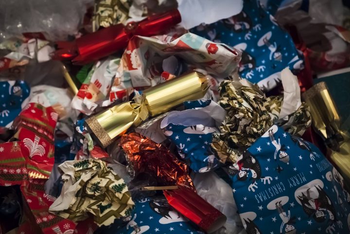 We toss 540K tonnes of wrapping paper after the holidays — Here's how to  give without the garbage - National | Globalnews.ca