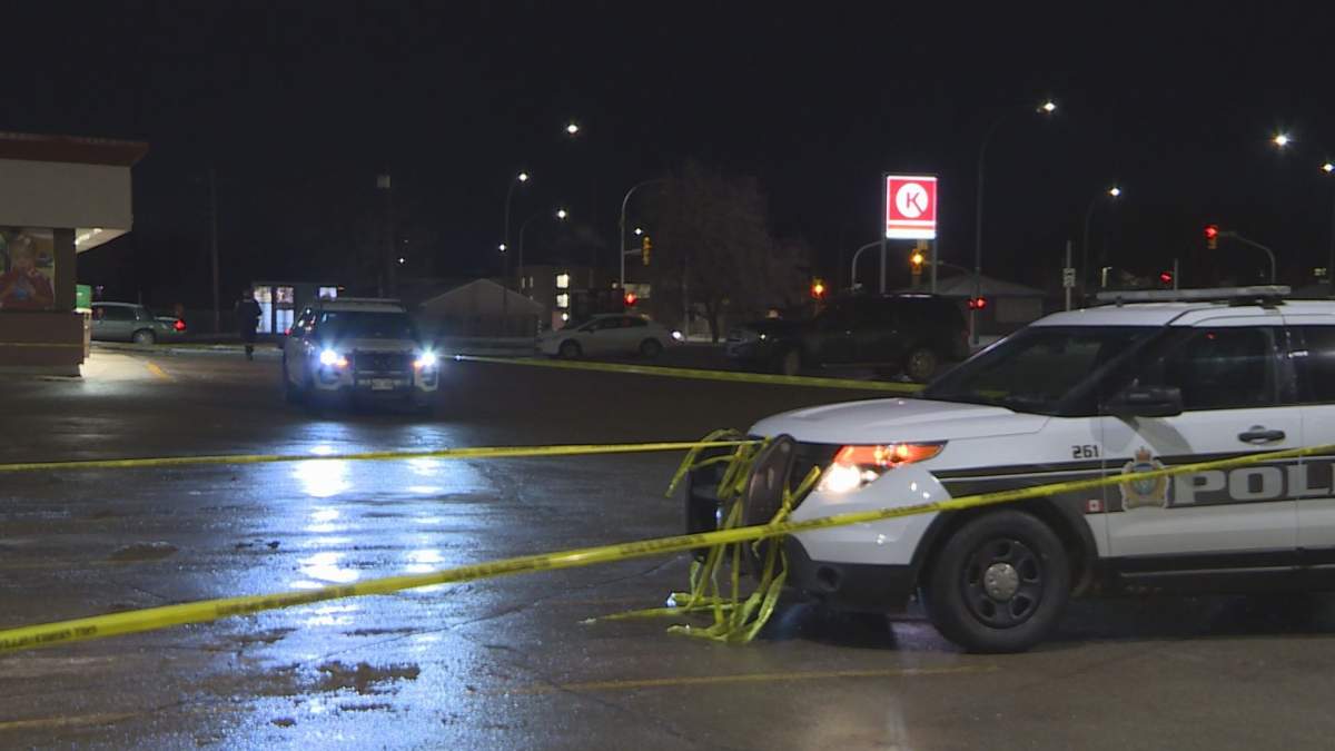 Man in hospital following ‘serious assault’ in St. James strip mall parking lot: Winnipeg police - image