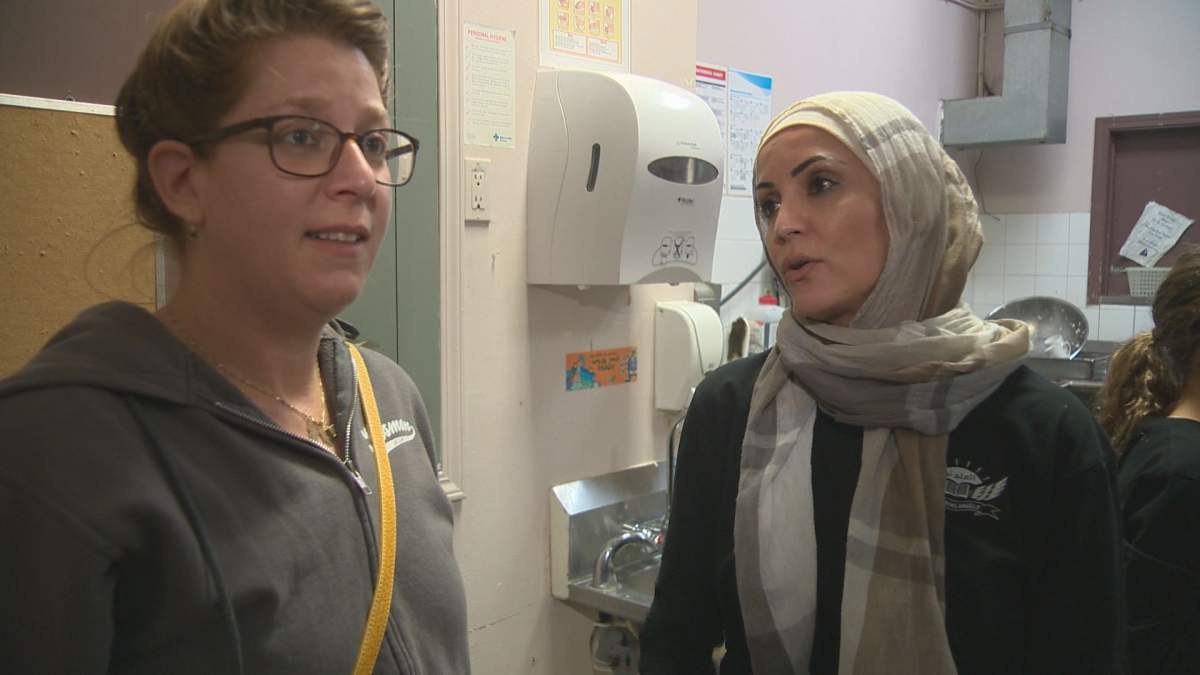 Rabbi Gila Caine (L) and Nesrine Merhi-Tarrabain (R) joined their young groups together for a day of giving back.