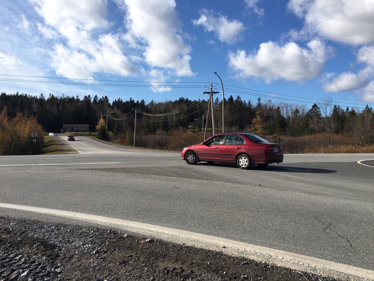 A roundabout will be constructed at the intersection of Squire Drive and Route 119 in Quispamsis, N.B.